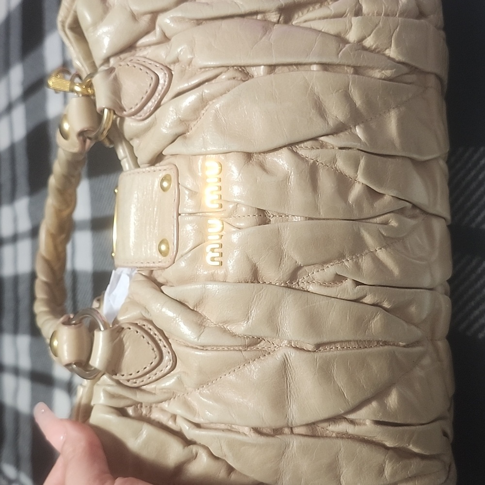 Miu Miu Cream Mpatelasse Leather Women's Bag - Picture 6 of 16
